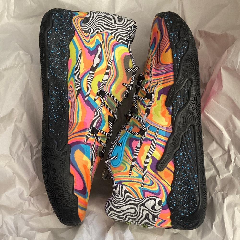 Puma Lamelo MB.03 x Dexter's Laboratory Basketball 379330-01 Men Size 10.5 NWOB